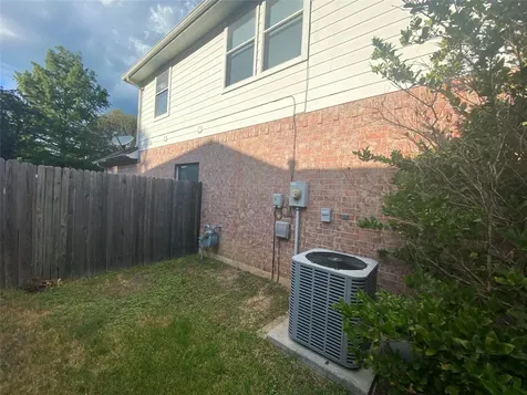 9210 Hidden Lake E Magnolia TX 77354