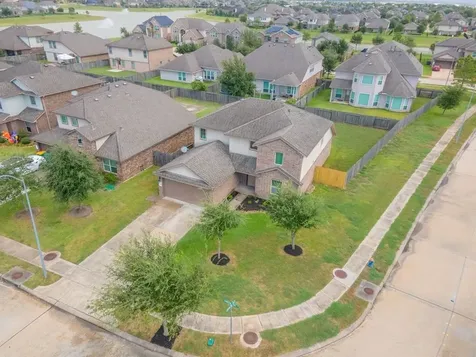 9919 Shimmering Lakes Drive Rosharon TX 77583