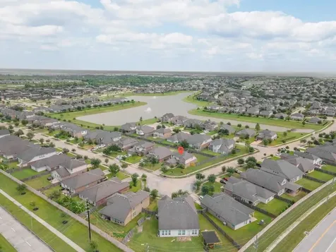 9919 Shimmering Lakes Drive Rosharon TX 77583