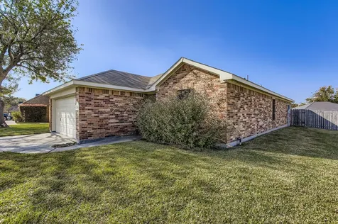 13560 Lake Breeze Lane Willis TX 77318