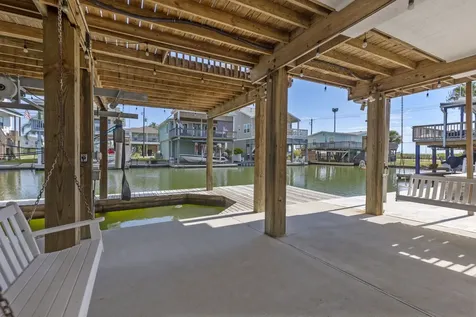 16715 Montego Way Jamaica Beach TX 77554