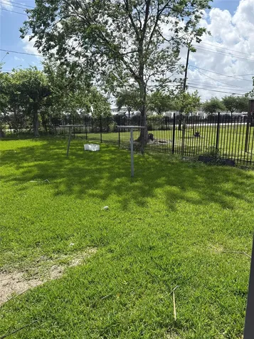 4702 Majestic Street Houston TX 77026