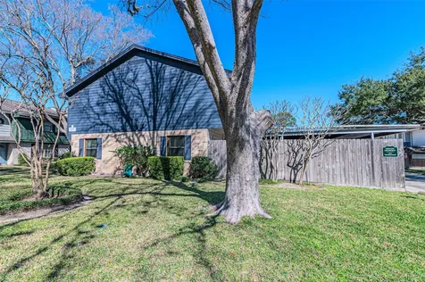 10010 Knoboak Drive 33 Houston TX 77080