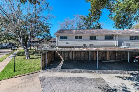 10010 Knoboak Drive 33 Houston TX 77080