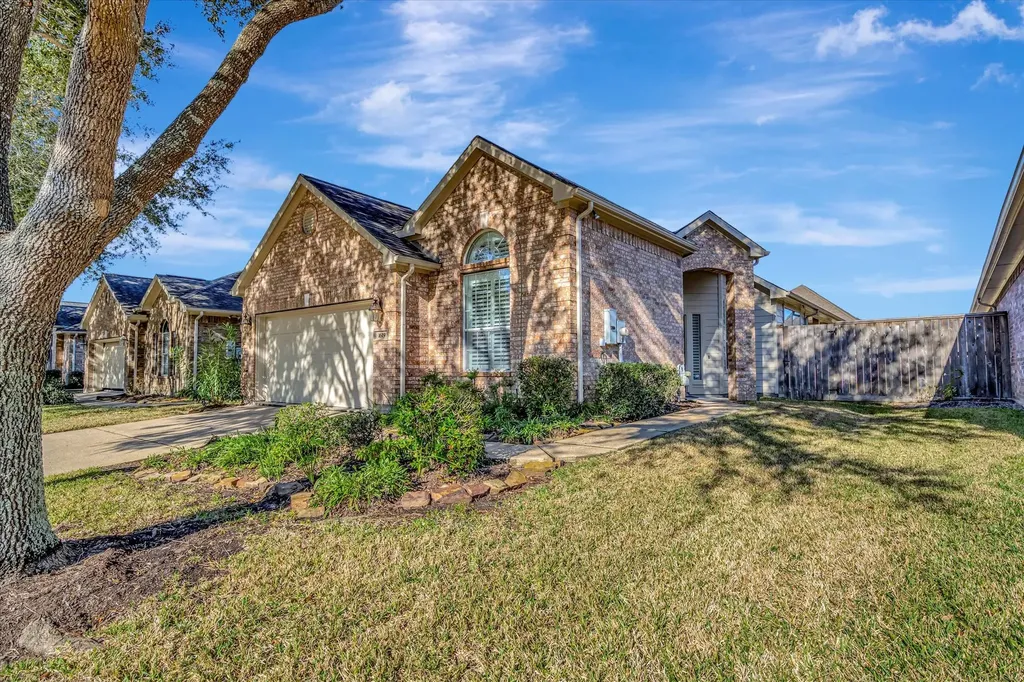 1619 Berlino Drive Pearland TX 77581