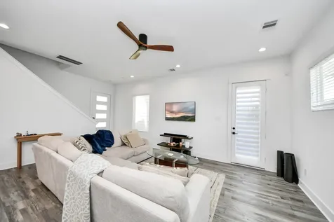 1066 Mansfield Street Houston TX 77091