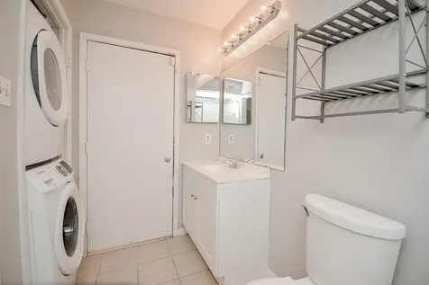 10855 Meadowglen Lane 721 Houston TX 77042