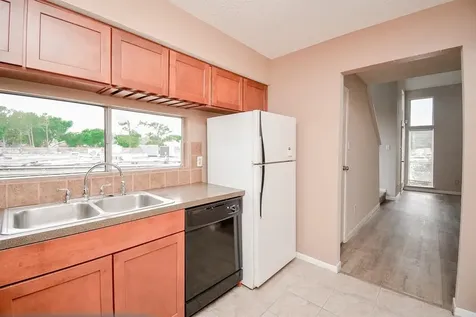 10855 Meadowglen Lane 721 Houston TX 77042