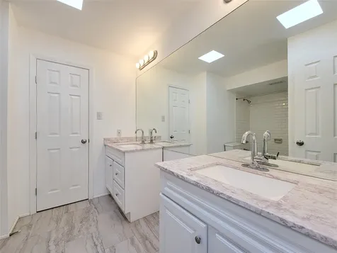 2243 W Alabama Street B Houston TX 77098
