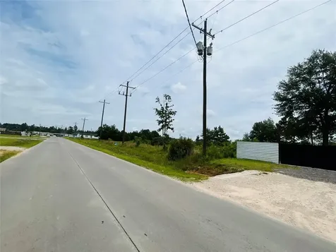 444 County Road 5102j Cleveland TX 77327