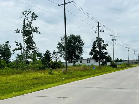 444 County Road 5102j Cleveland TX 77327
