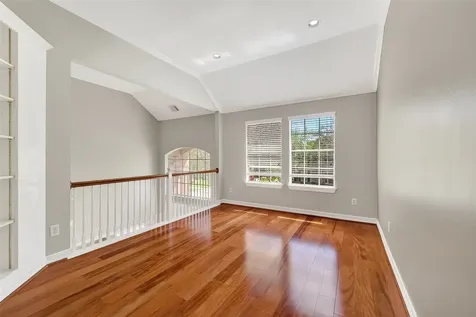 4303 Noble Oak Trail Houston TX 77059