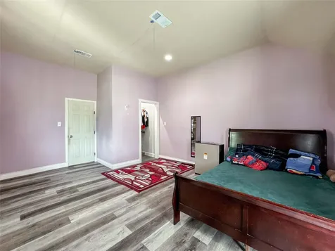 1060 County Road 5021 Cleveland TX 77327