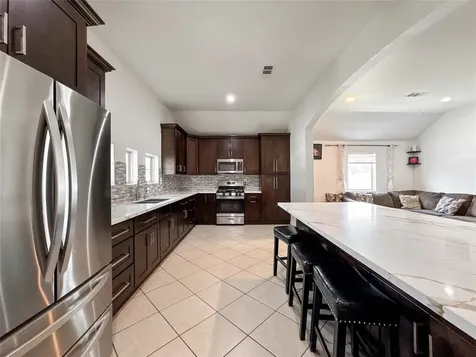 1060 County Road 5021 Cleveland TX 77327
