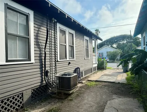 1924 26th Street Galveston TX 77550