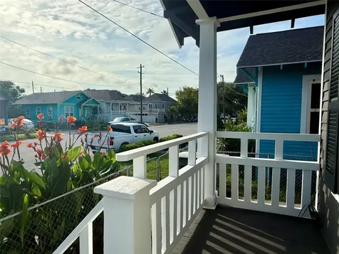 1924 26th Street Galveston TX 77550