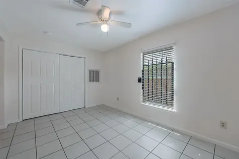 3238 Alabama 5 Houston TX 77004