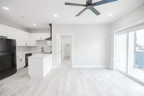 2101 Reinke Road 3209 Waller TX 77484