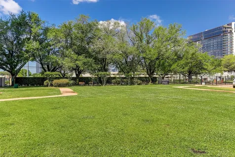 2929 Buffalo Speedway A513 Houston TX 77098