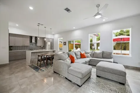 57 Waterford Way Montgomery TX 77356