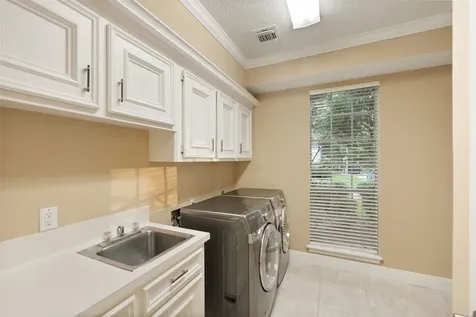 1722 Chestnut Grove Lane Kingwood TX 77345