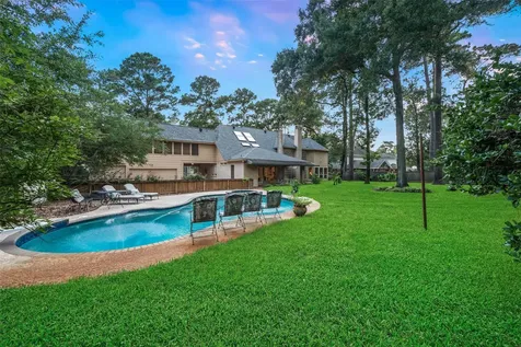 1722 Chestnut Grove Lane Kingwood TX 77345