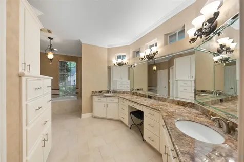 1722 Chestnut Grove Lane Kingwood TX 77345