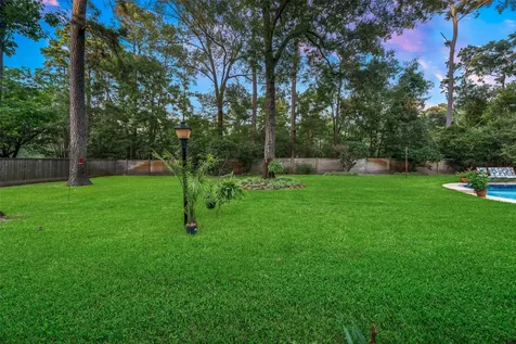 1722 Chestnut Grove Lane Kingwood TX 77345