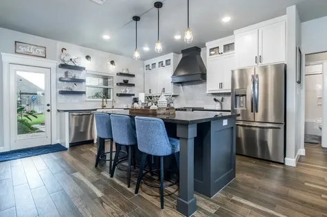 1 Greystone Court Angleton TX 77515