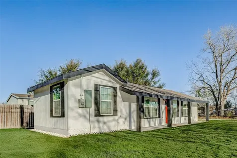 500 Shirley Street Eagle Lake TX 77434