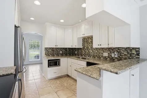 3513 E Bayou Drive La Porte TX 77571