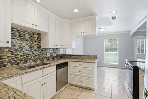 3513 E Bayou Drive La Porte TX 77571