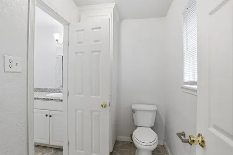 3513 E Bayou Drive La Porte TX 77571