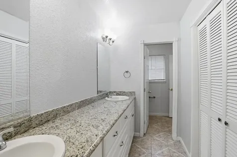 3513 E Bayou Drive La Porte TX 77571