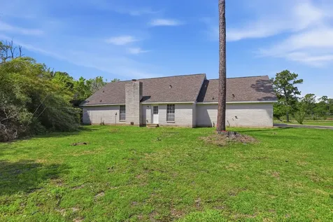 3513 E Bayou Drive La Porte TX 77571
