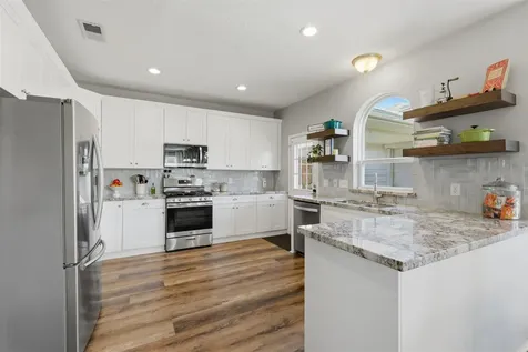 2401 Evergreen Drive Pearland TX 77581