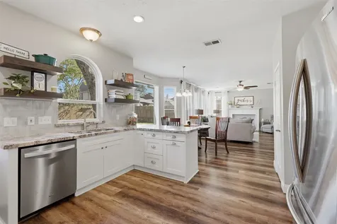 2401 Evergreen Drive Pearland TX 77581