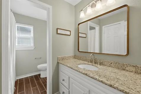 2401 Evergreen Drive Pearland TX 77581