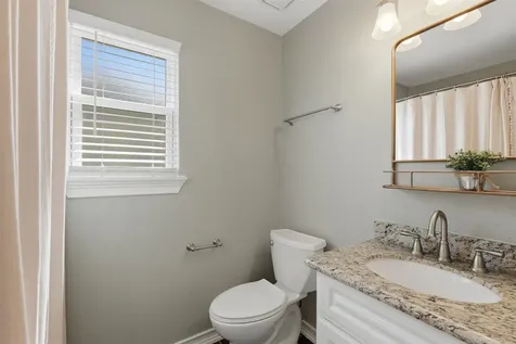 2401 Evergreen Drive Pearland TX 77581
