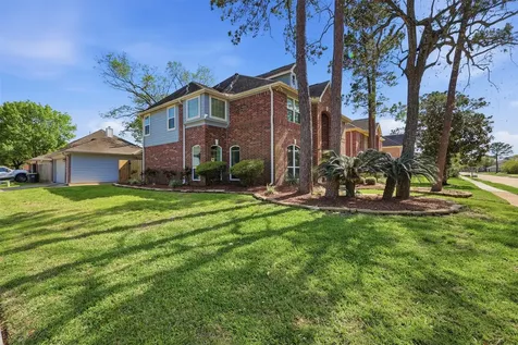 2401 Evergreen Drive Pearland TX 77581