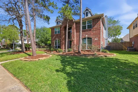 2401 Evergreen Drive Pearland TX 77581