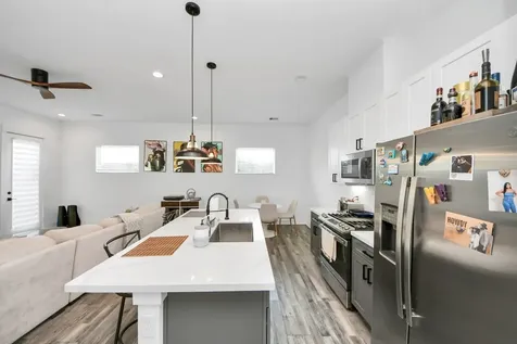 1066 Mansfield Street Houston TX 77091