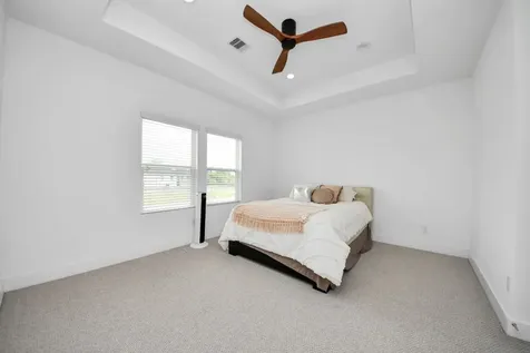 1066 Mansfield Street Houston TX 77091