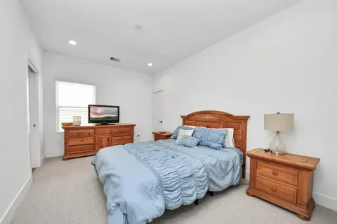 1066 Mansfield Street Houston TX 77091