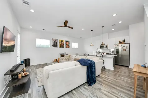 1066 Mansfield Street Houston TX 77091