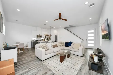1066 Mansfield Street Houston TX 77091