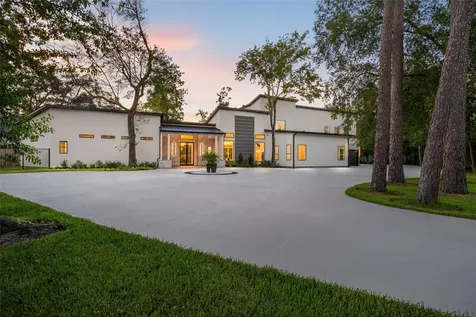 625 Piney Point Road Houston TX 77024