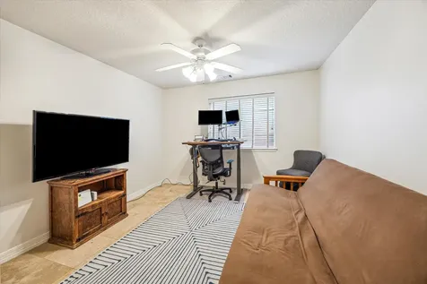107 Detering Street B Houston TX 77007