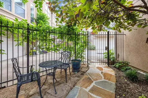 107 Detering Street B Houston TX 77007