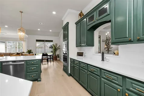 10004 Summer Ridge Lane Conroe TX 77302